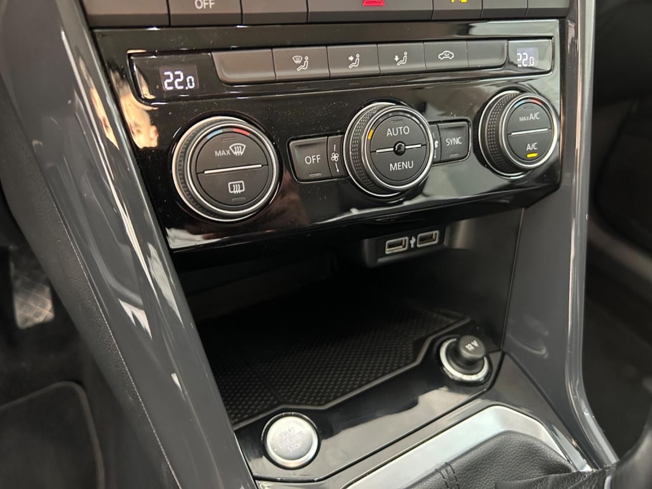 VW T-Roc 1.6 TDI SCR Style FULL finanziabile