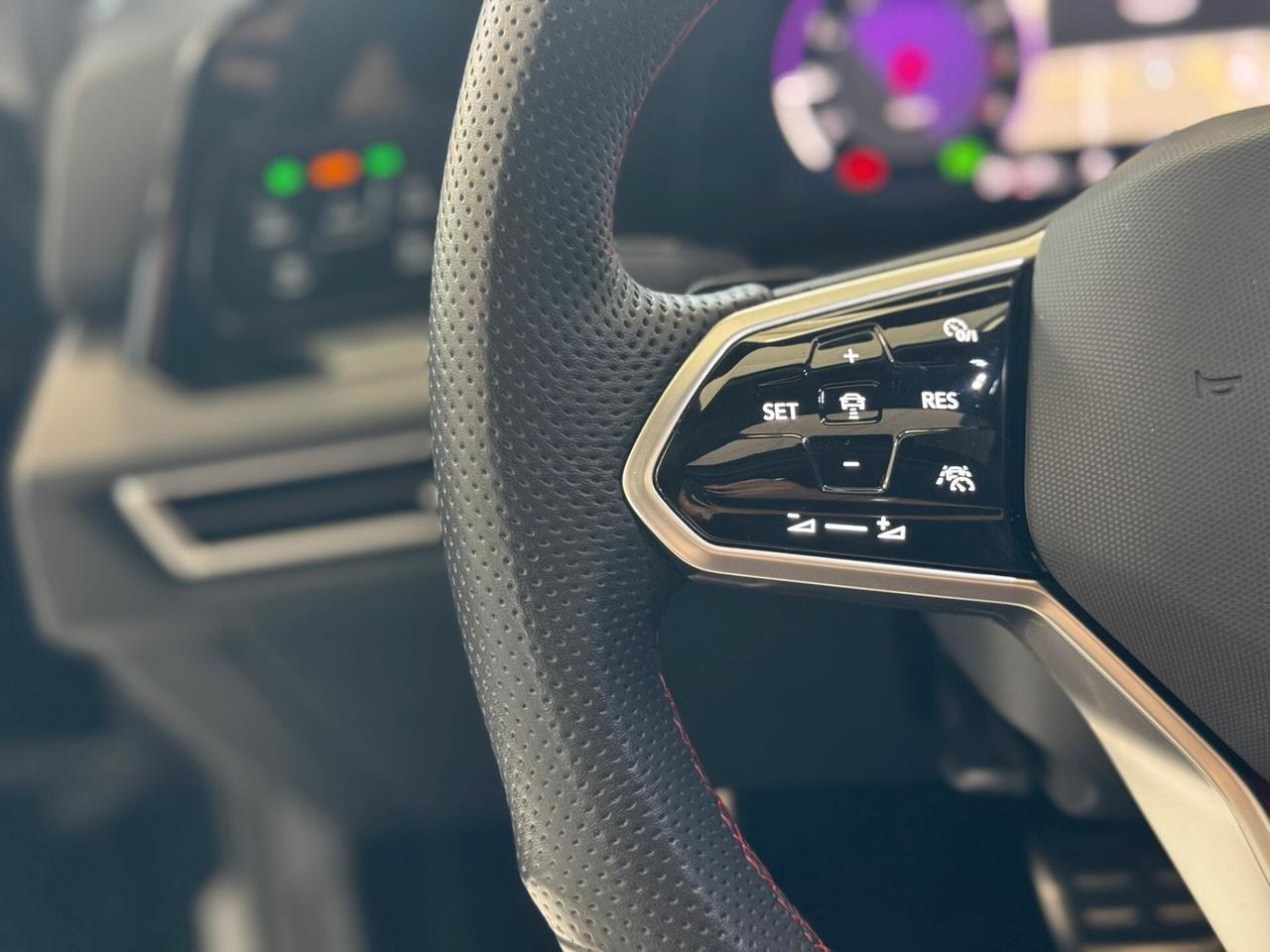 Volkswagen Golf GTI 2.0 TSI DSG