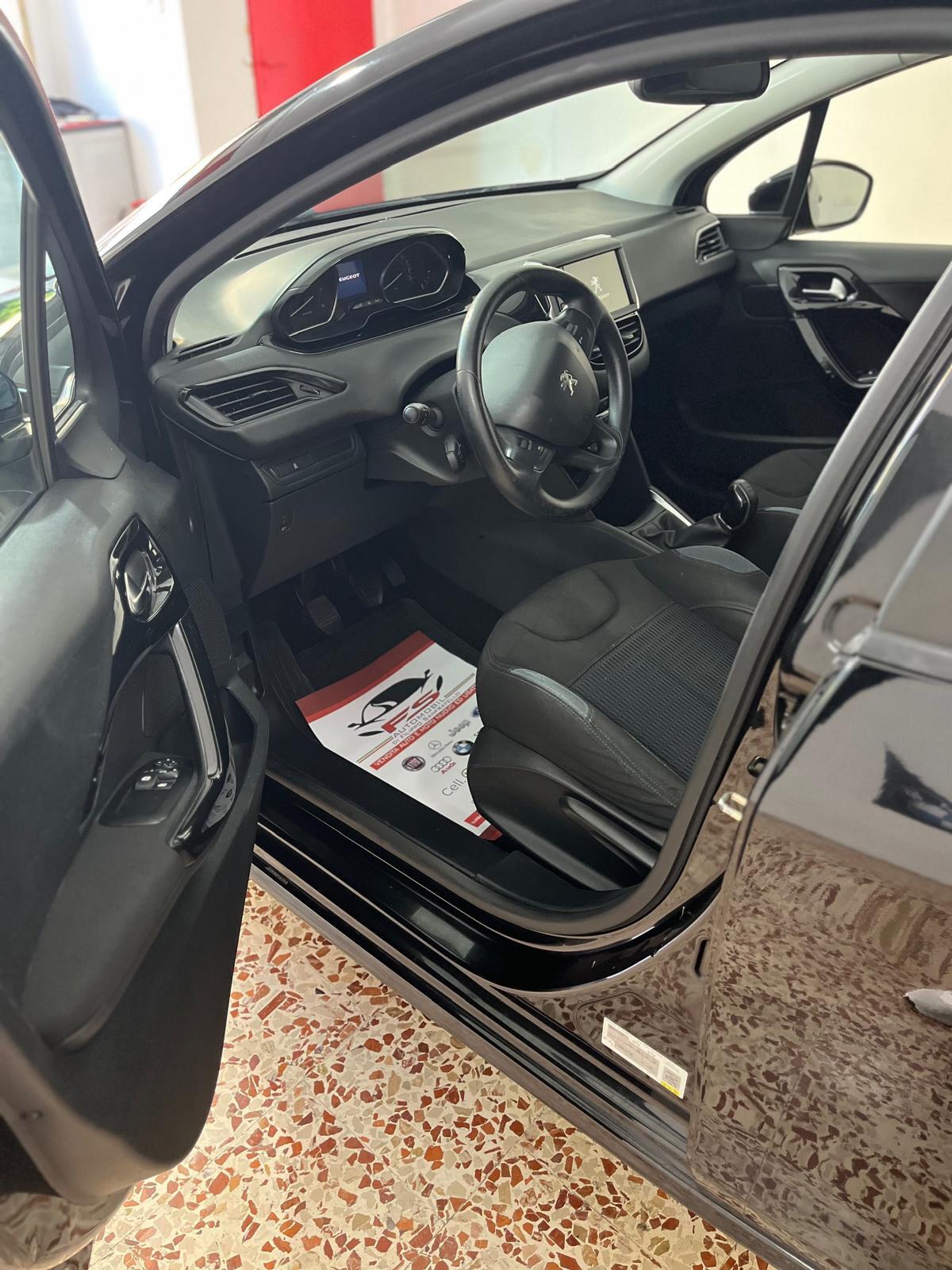 Peugeot 208 1.4 HDi 68 CV 5 porte Access