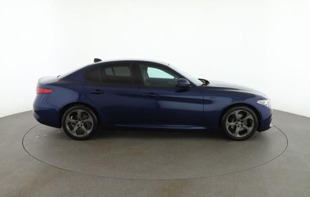 Alfa Romeo Giulia 2.2 Turbodiesel 150 CV Business Launch Edition