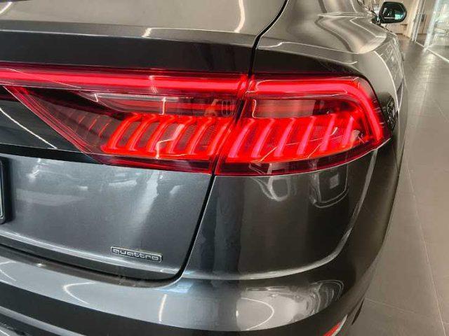 AUDI Q8 45 TDI quattro tiptronic Sport