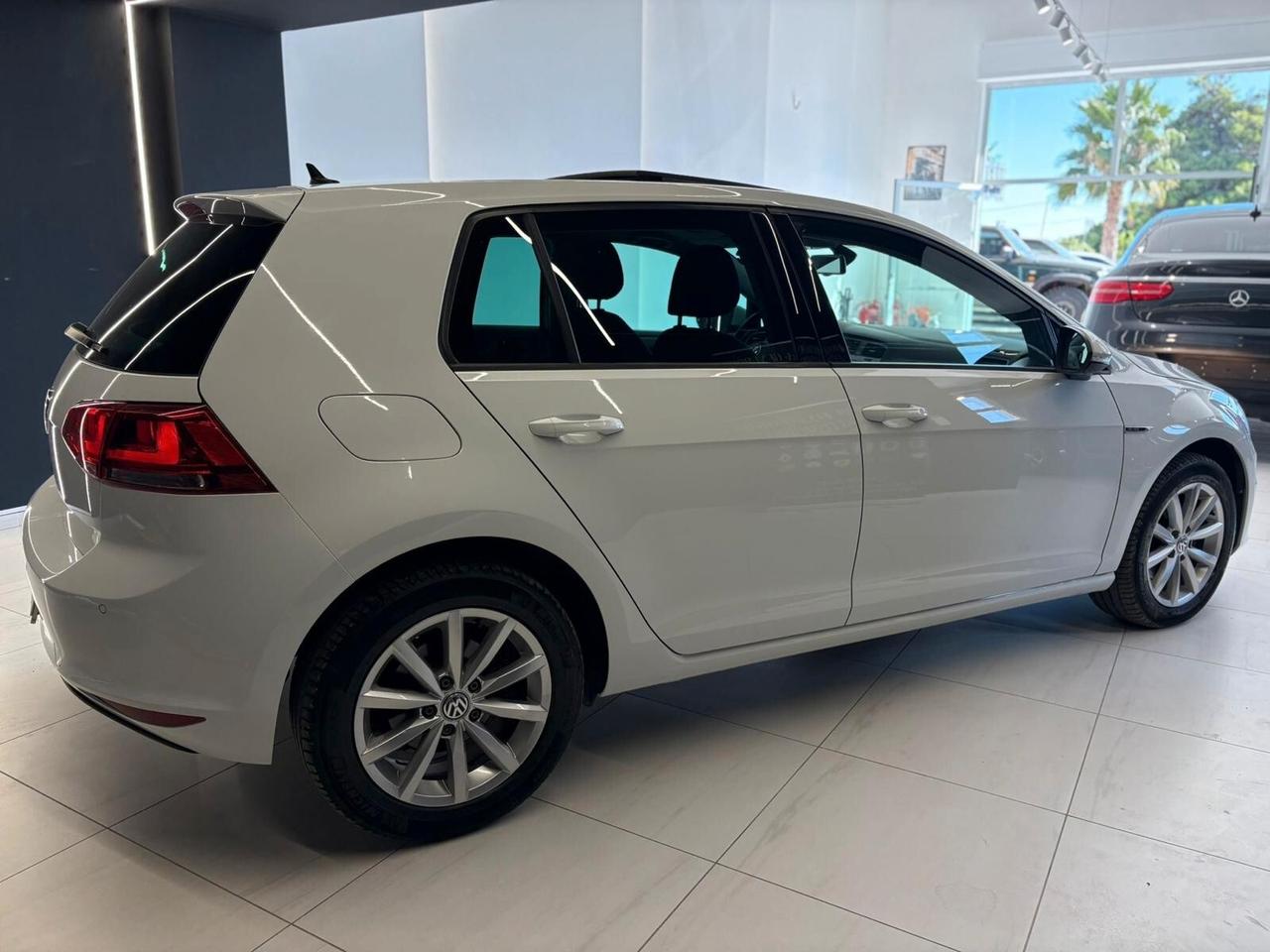 Volkswagen Golf 2.0 TDI 5p Lounge BlueMotion Technology Tetto Apribile