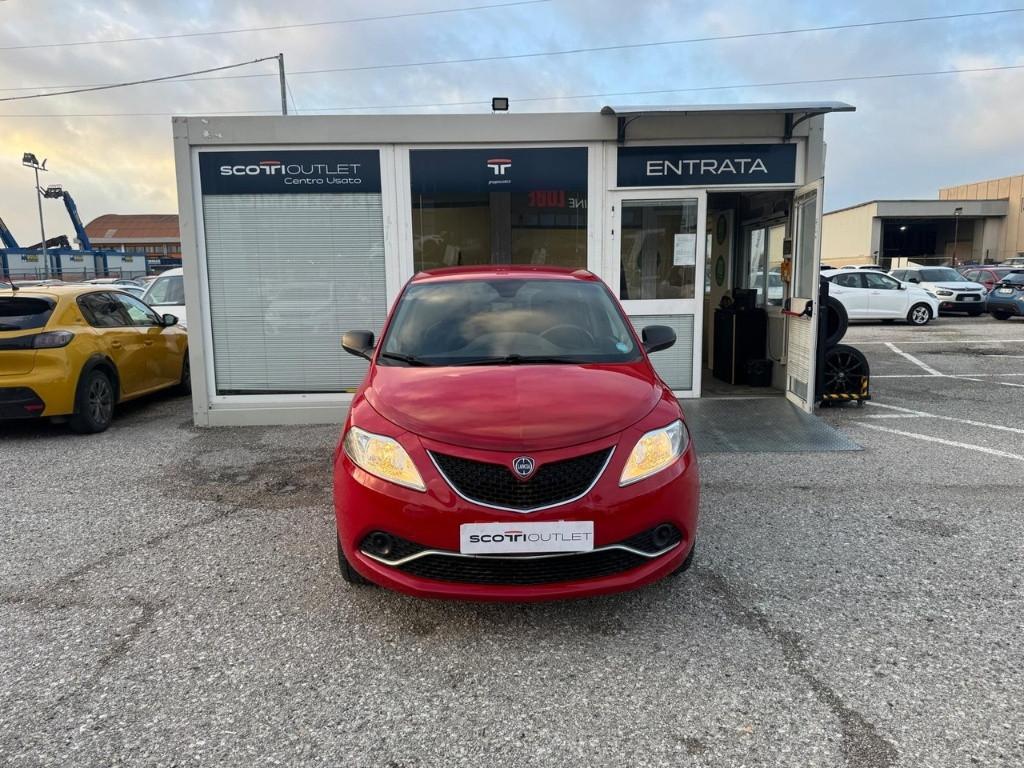 LANCIA Ypsilon 3ª serie - Ypsilon 1.2 69 CV 5 porte Silver