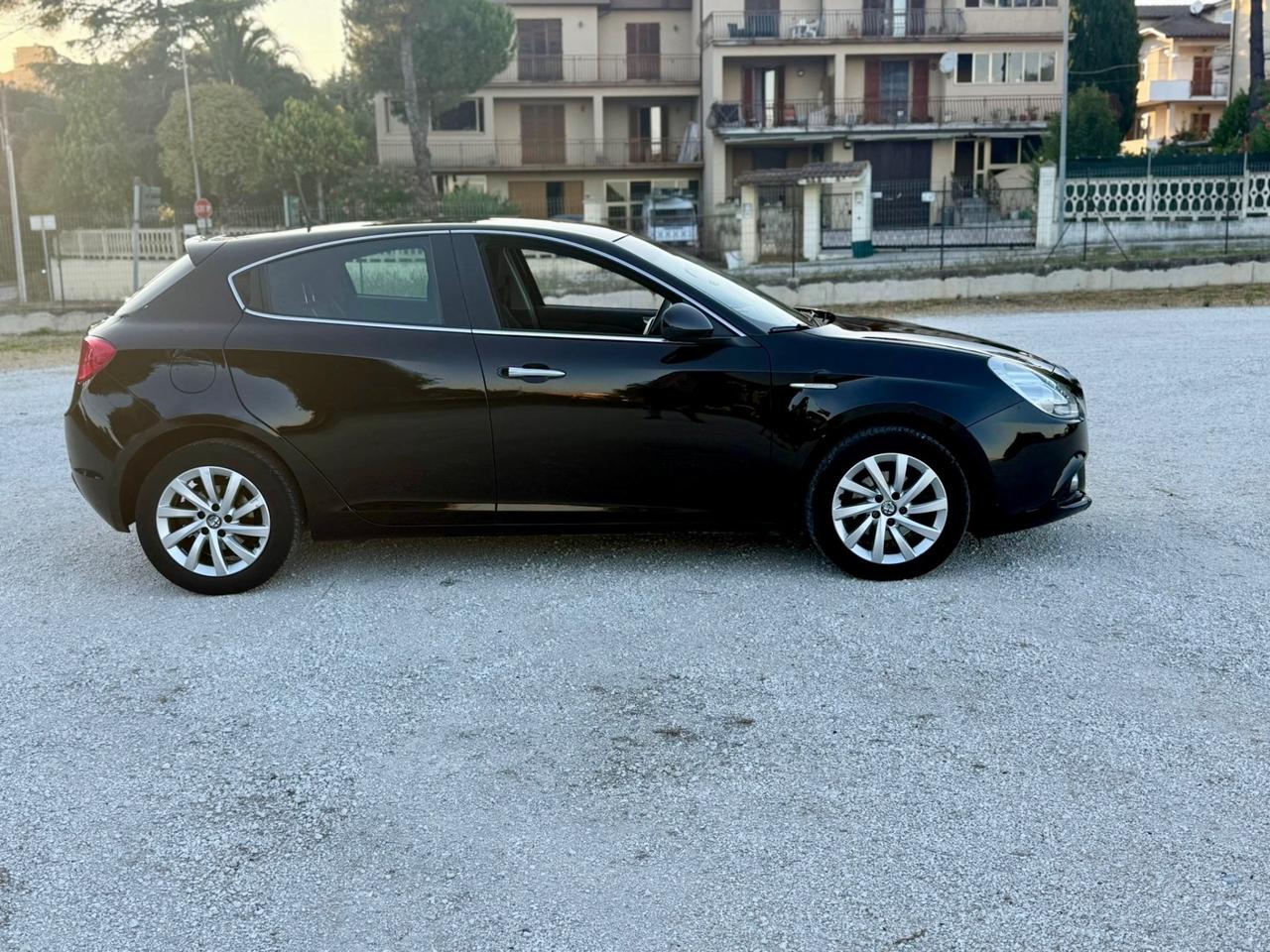 Alfa Giulietta 1.6 JTDm-2 Exclusive EURO6 neopatentati