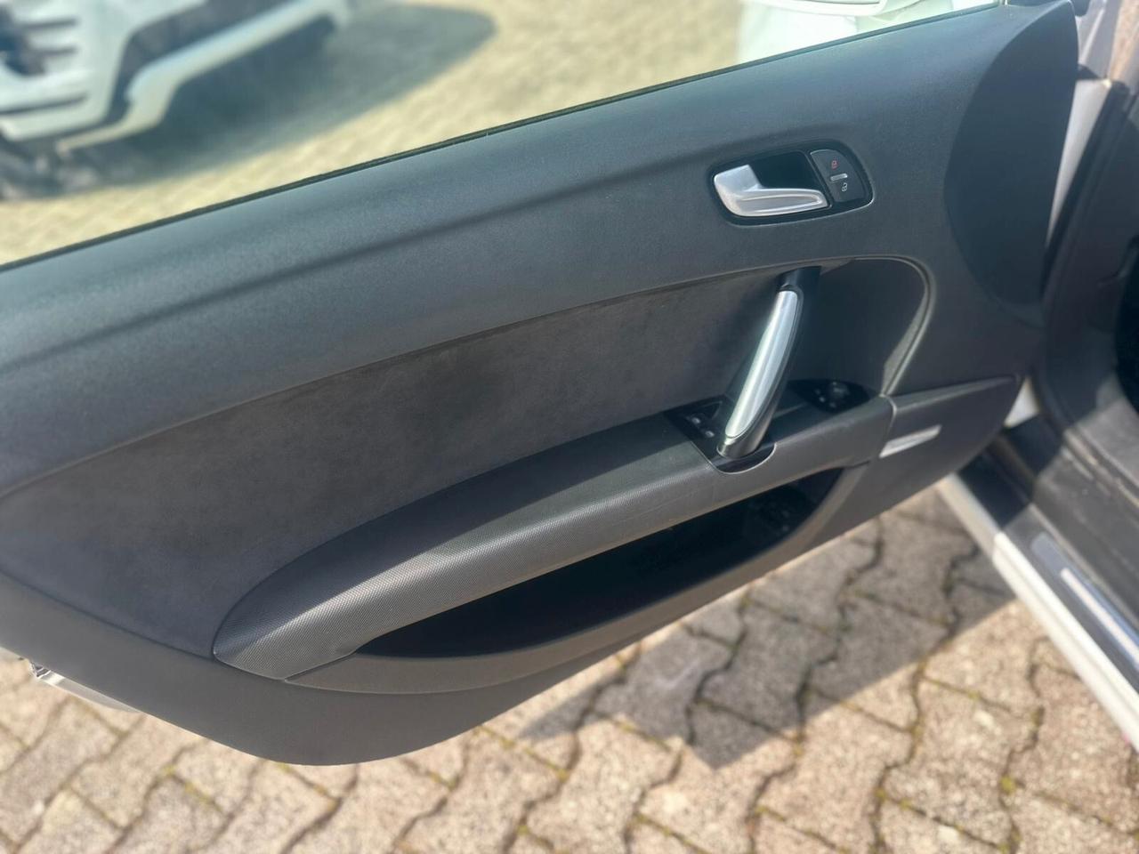 Audi TT Coupé 2.0 TDI quattro Advanced