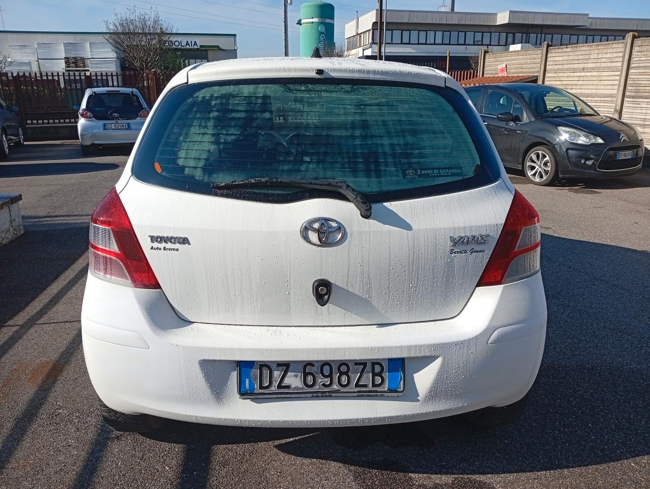 Toyota Yaris 1.0 5 porte