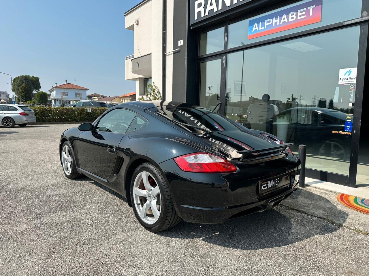 Porsche Cayman 2.7