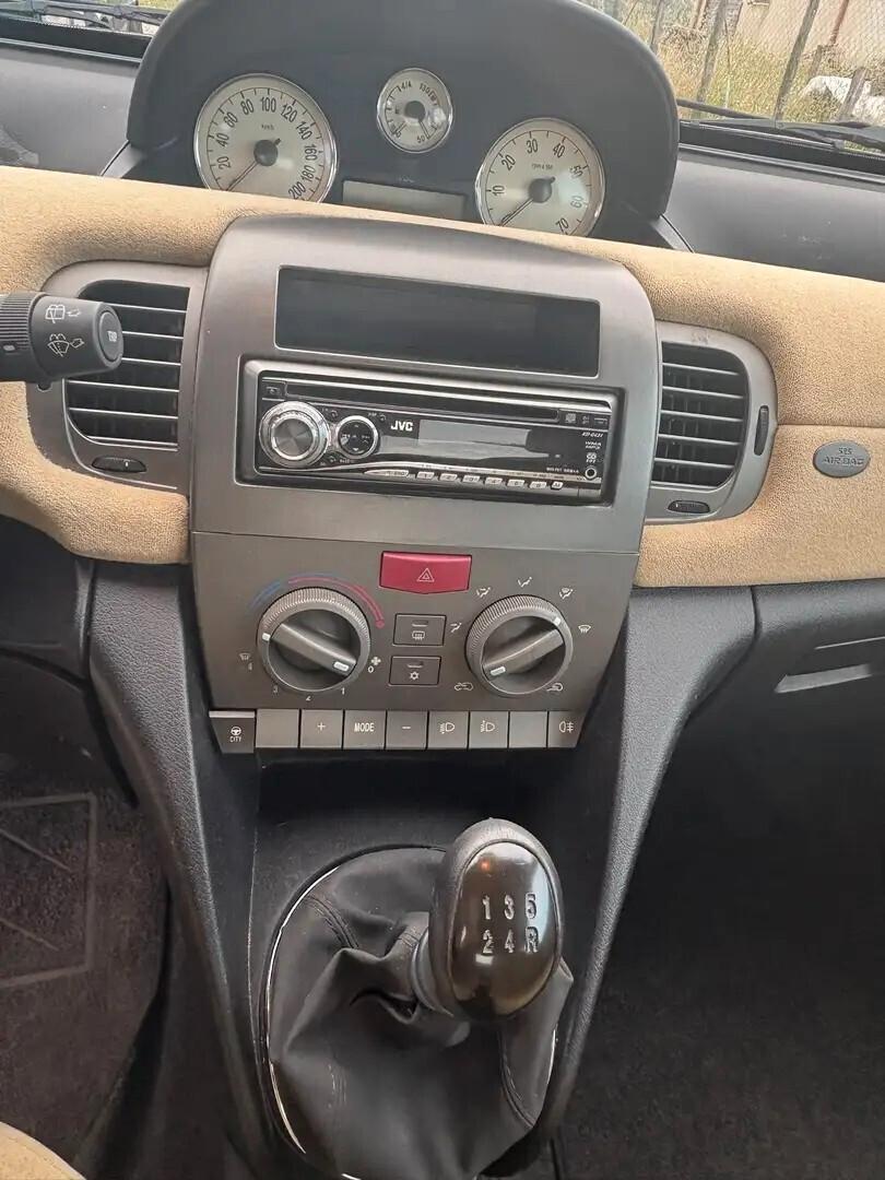 Lancia Ypsilon 1.2