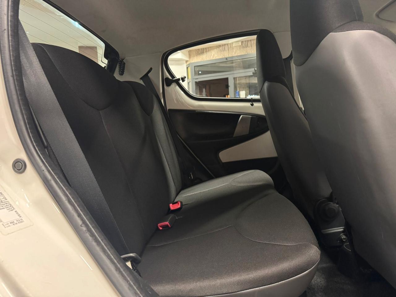 Toyota Aygo 1.0 12V VVT-i 5 porte Active Connect