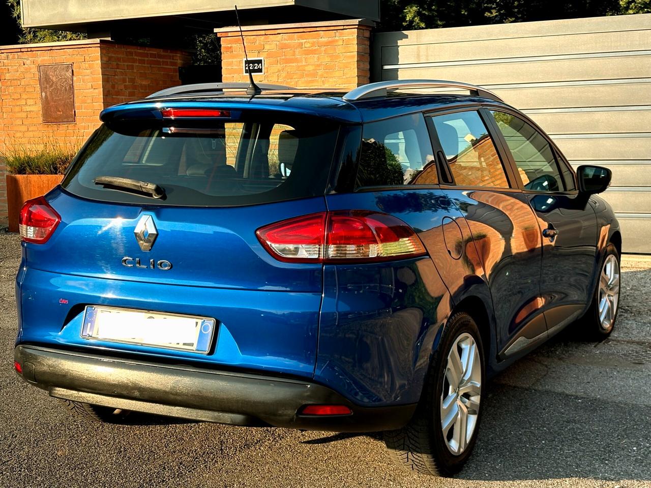 RENAULT CLIO 1.5D-EURO 6-Motore con 145000KM-2018