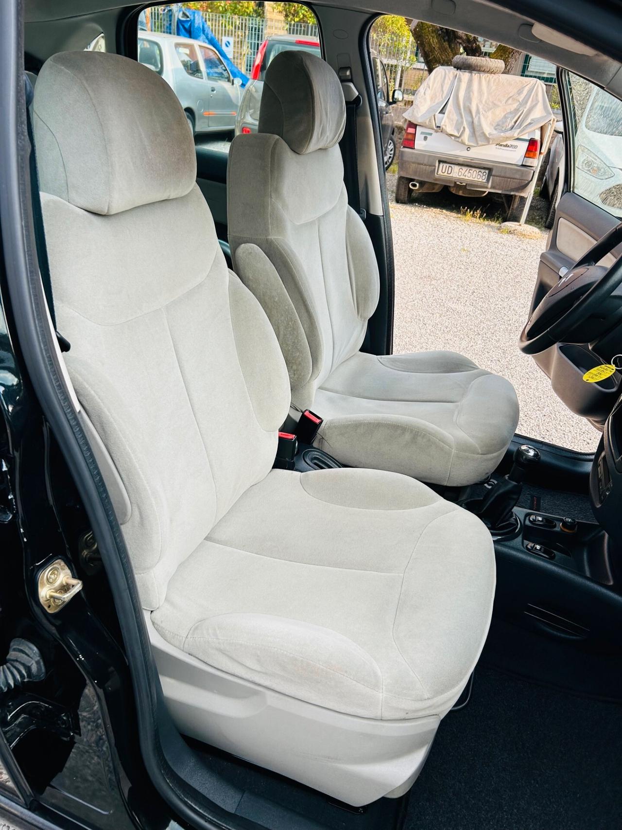 Citroen C3 1.4 Exclusive -UNIPROPRIETARIO-NEOPATENTATI