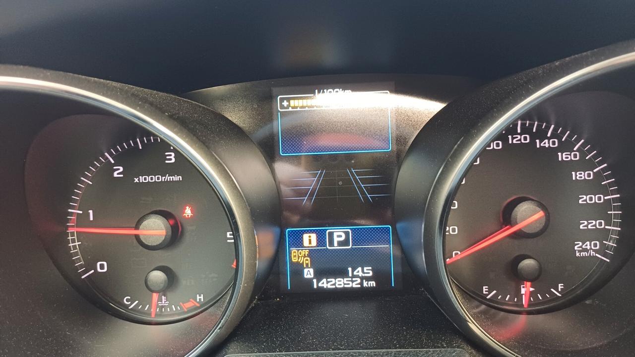 Subaru OUTBACK 2.0d Lineartronic Free