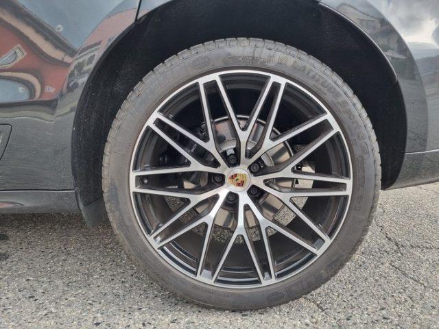 PORSCHE Macan 2.0