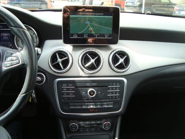 Mercedes-benz GLA 200d Automatic ''TETTO PANORAMICO''