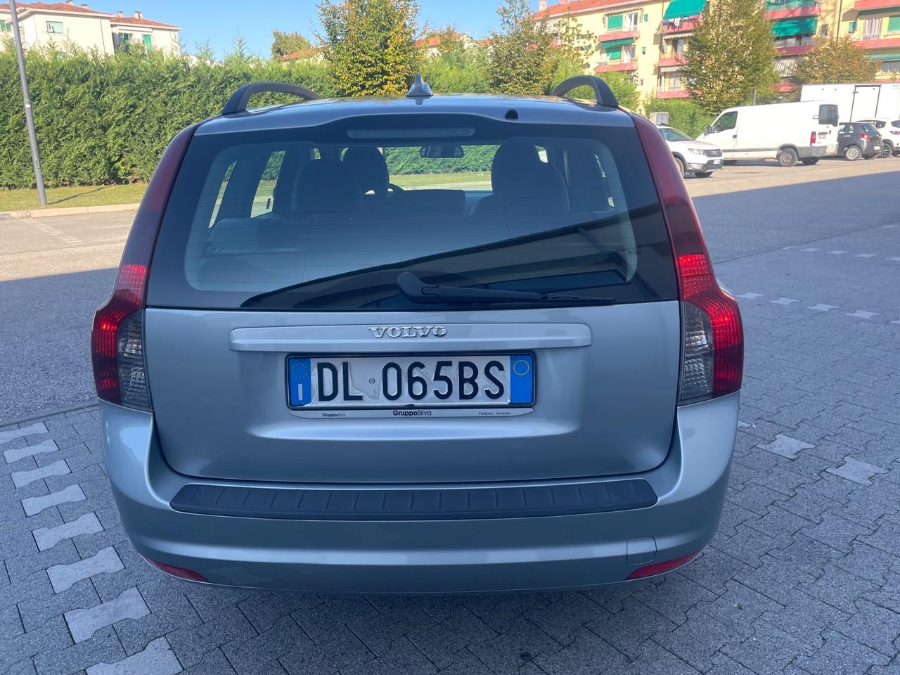 Volvo V50 1.6 D ok neo patentati pronta al uso