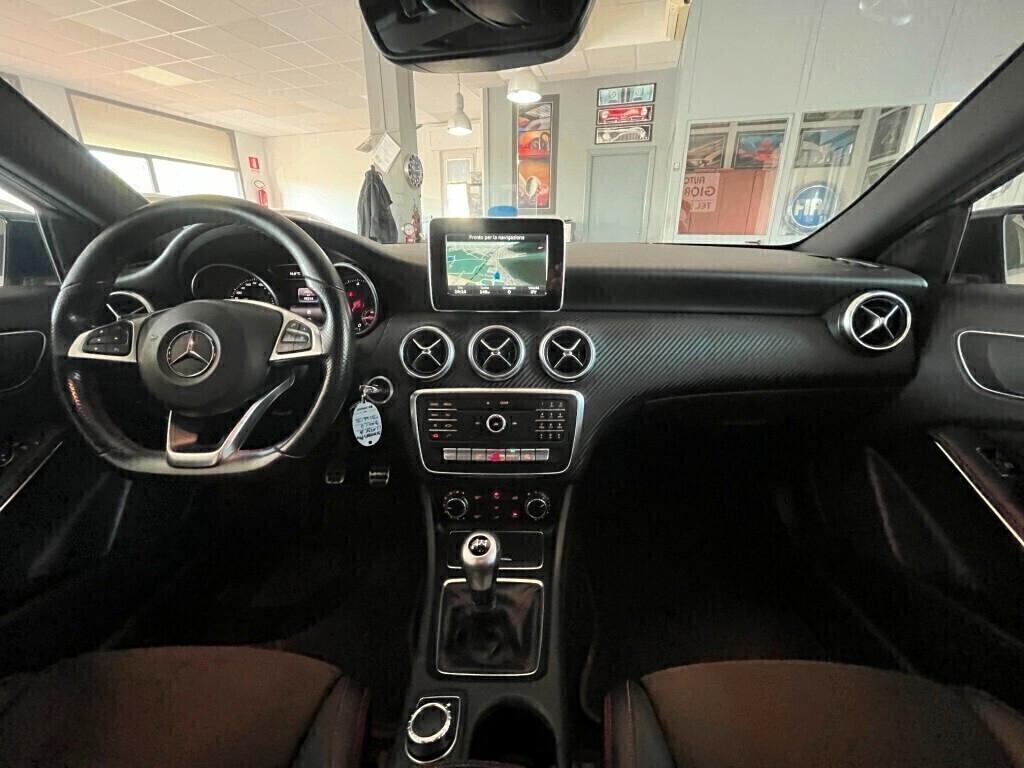 MERCEDES-A 180d Premium