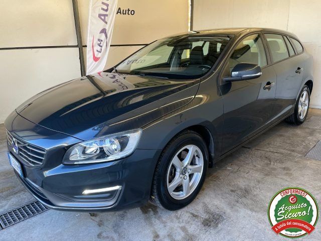 VOLVO V60 D2 1.6 Powershift Momentum