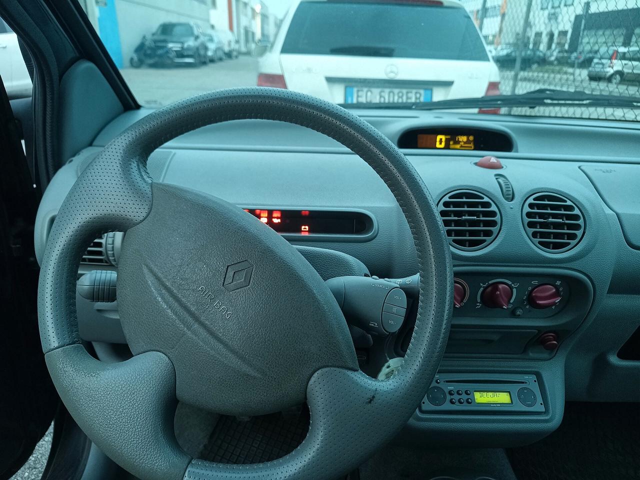 Renault Twingo 1.2 16V Quickshift Privilège