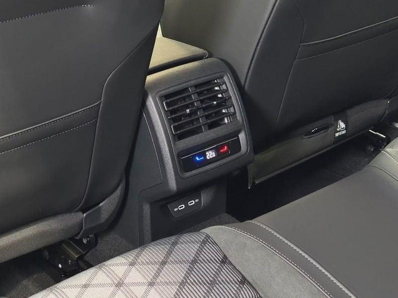 Volkswagen Golf Golf 2.0 TDI 150 CV DSG SCR R-Line LED CAMERA ACC