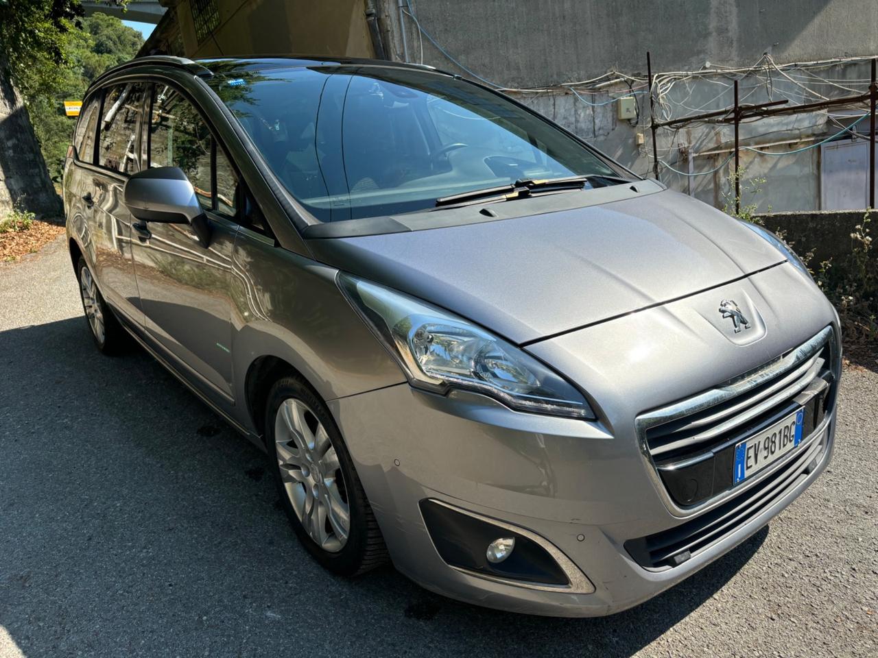 Peugeot 5008 2.0 HDi 150CV Active