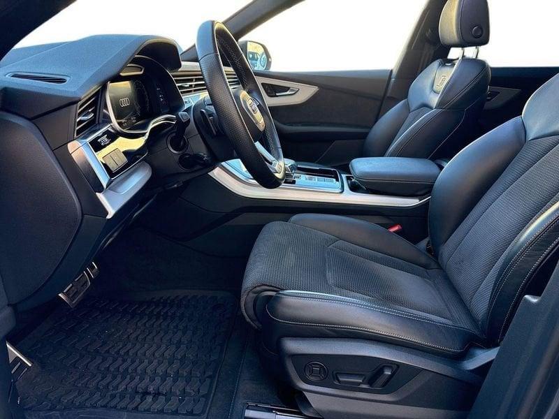 Audi Q8 55 3.0 tfsi mhev quattro tiptronic