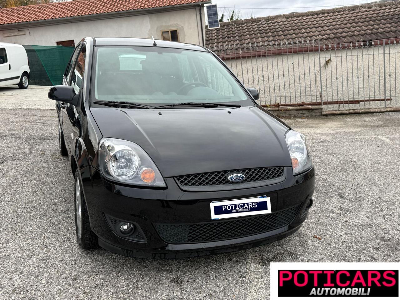 Ford Fiesta 1.5 TDCi 75CV 5