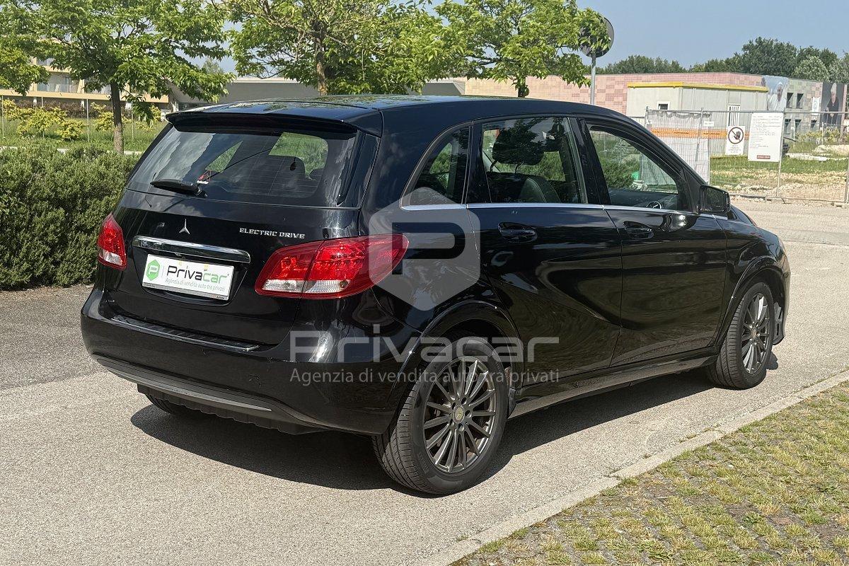 MERCEDES B 250 e Sport