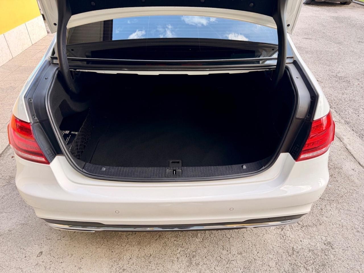 Mercedes E 300 BlueTEC HYBRID Sport 150kw