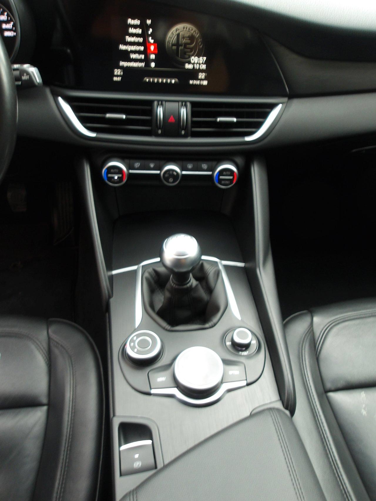 Alfa Romeo Giulia 2.2 t Super 150cv