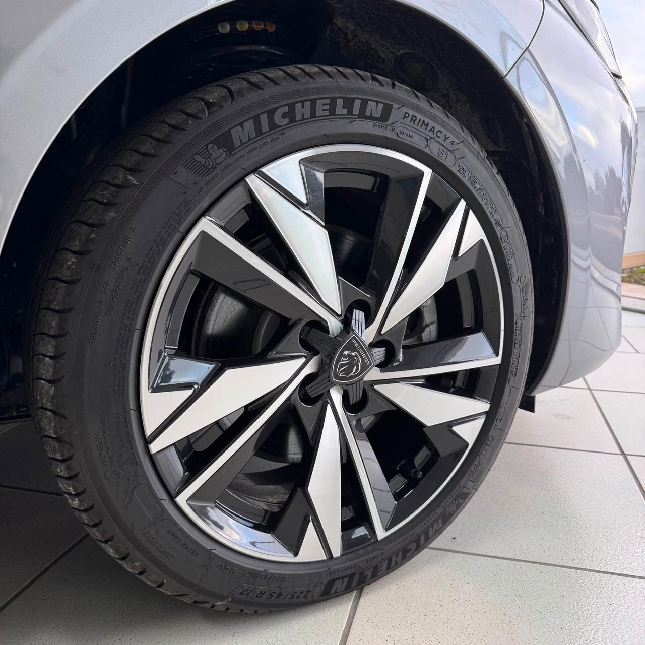 Peugeot 308 1.5 BlueHDi 130CV EAT8 Allure