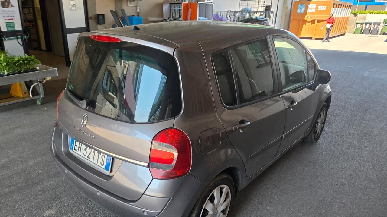 Renault Modus 1.6 16V AUTOMATIC