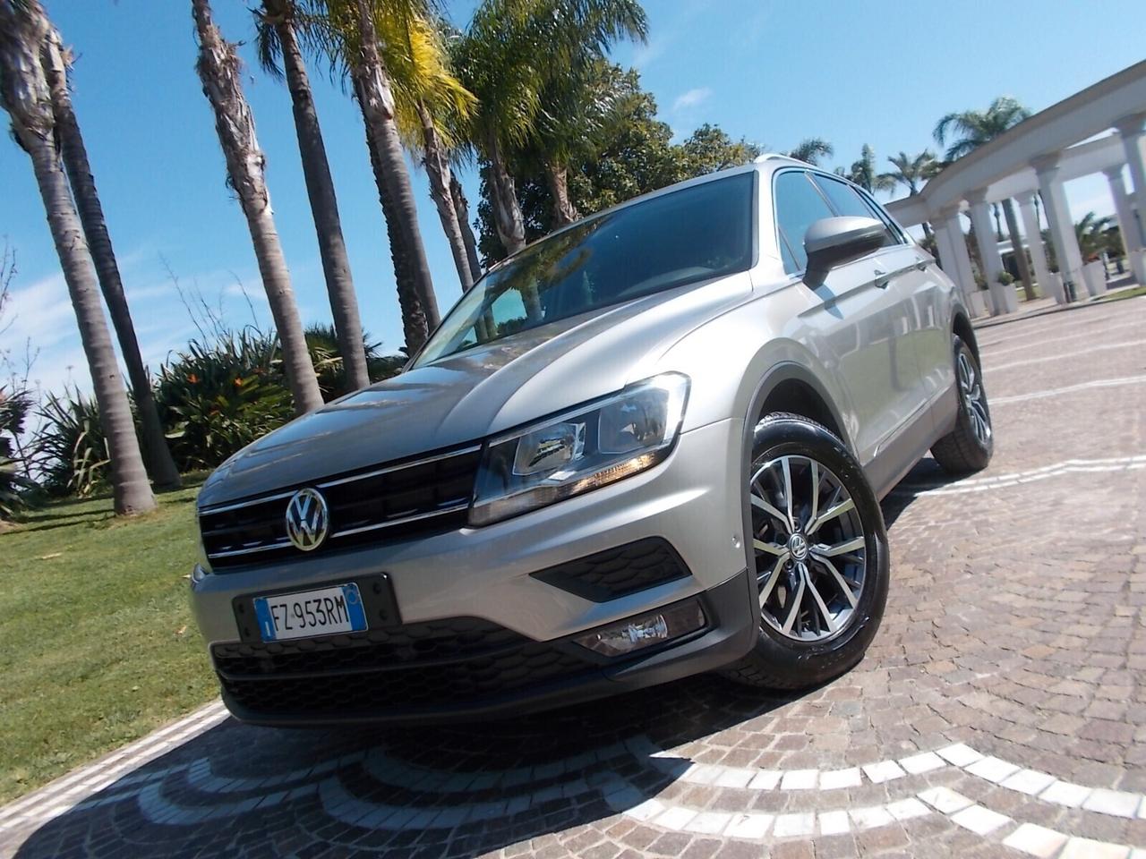 Volkswagen Tiguan 2.0 TDi DSG *FULL OPT* daVETRINA