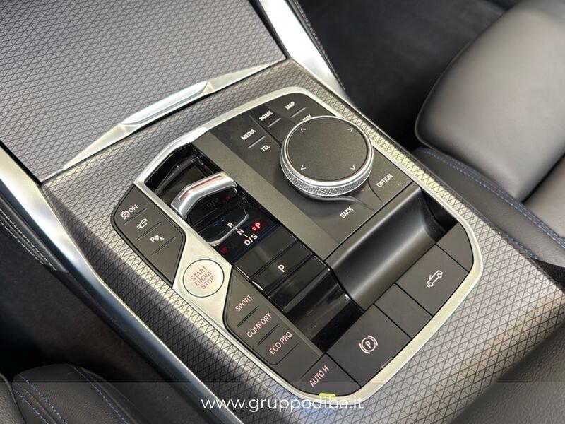 BMW Serie 4 G23 LCI 2024 Cabrio 420d Cabrio mhev 48V MSport auto