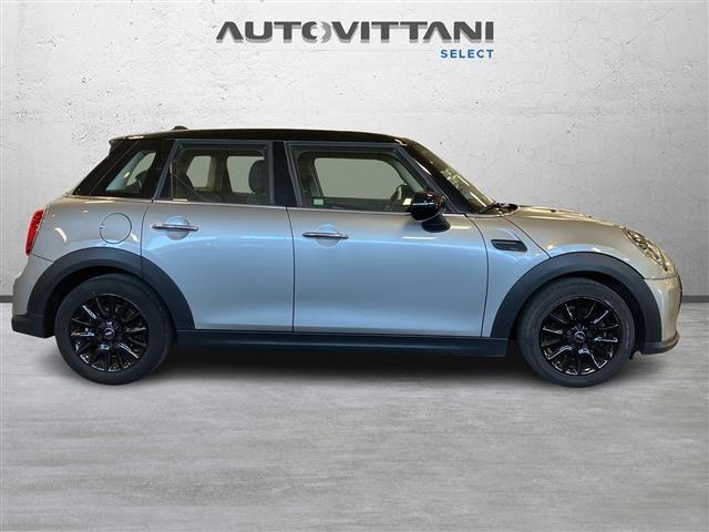 MINI Mini 5 Porte 1.5 Twin Power Turbo Cooper Essential
