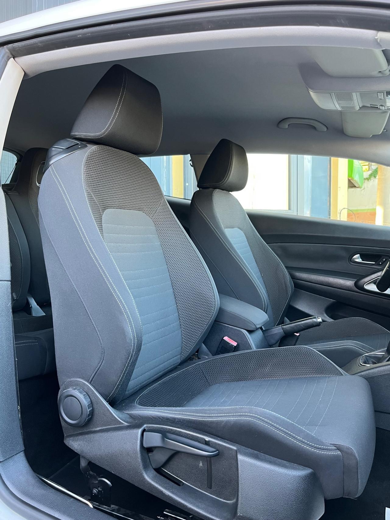 Volkswagen Scirocco 1.4 TSI R-LINE