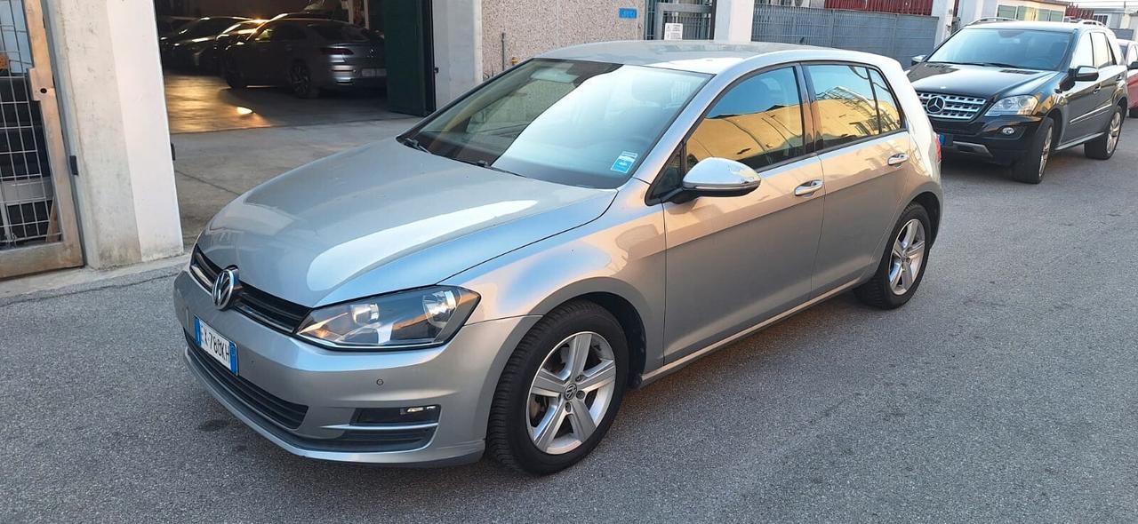 Volkswagen Golf 2.0 TDI 5p. Highline BlueMotion Technology