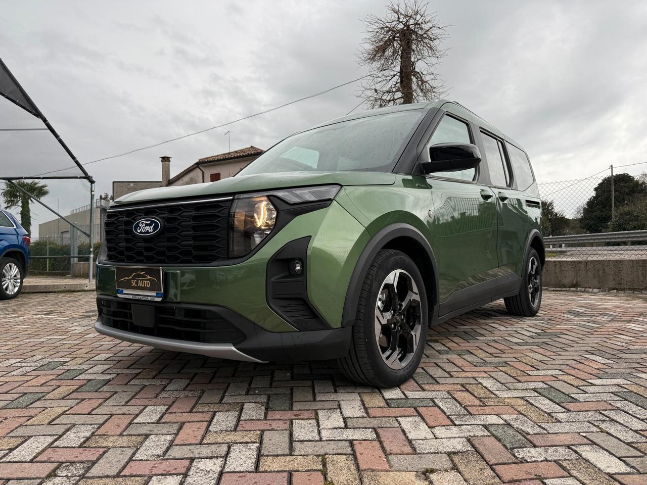 Ford Tourneo Courier 1.0 EcoBoost Active tua a rate