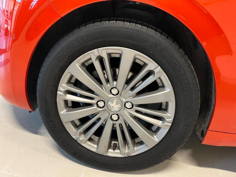 PEUGEOT 208 1.2 VTi Allure