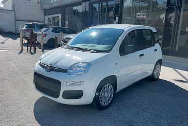 Fiat Panda 1.0 FireFly S&S Hybrid Pandina KM0