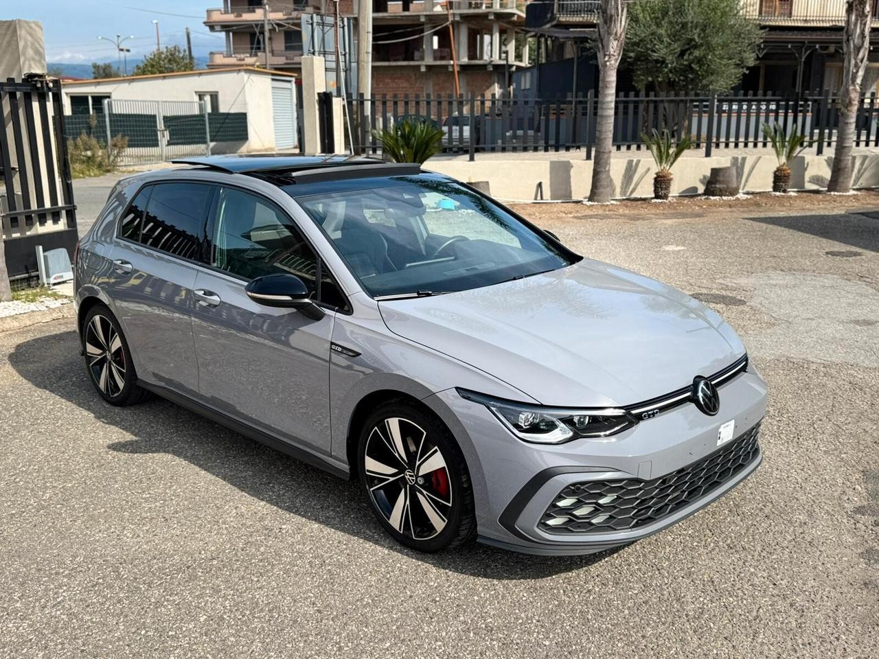 Volkswagen Golf 2.0 TDI GTD DSG full