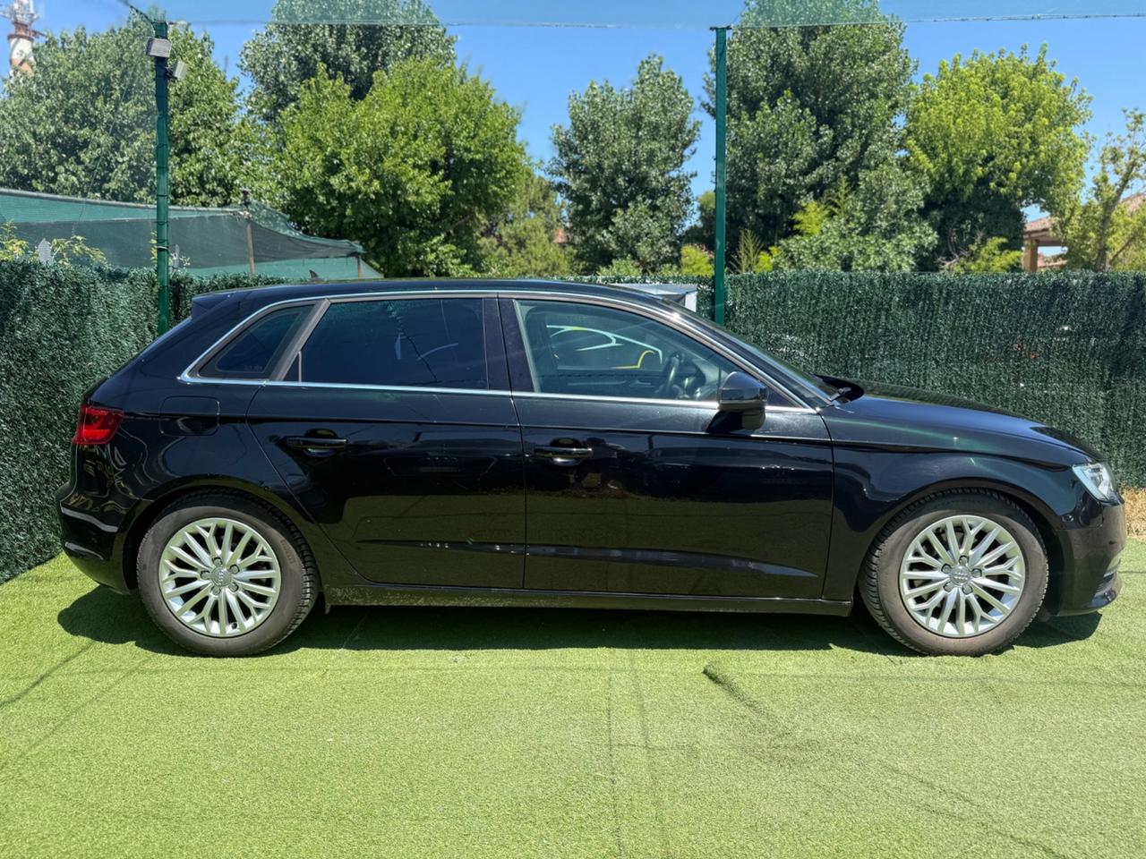 Audi A3 2014 1.6 TDI NEOPATENTATI FARI LED NAVI FULL