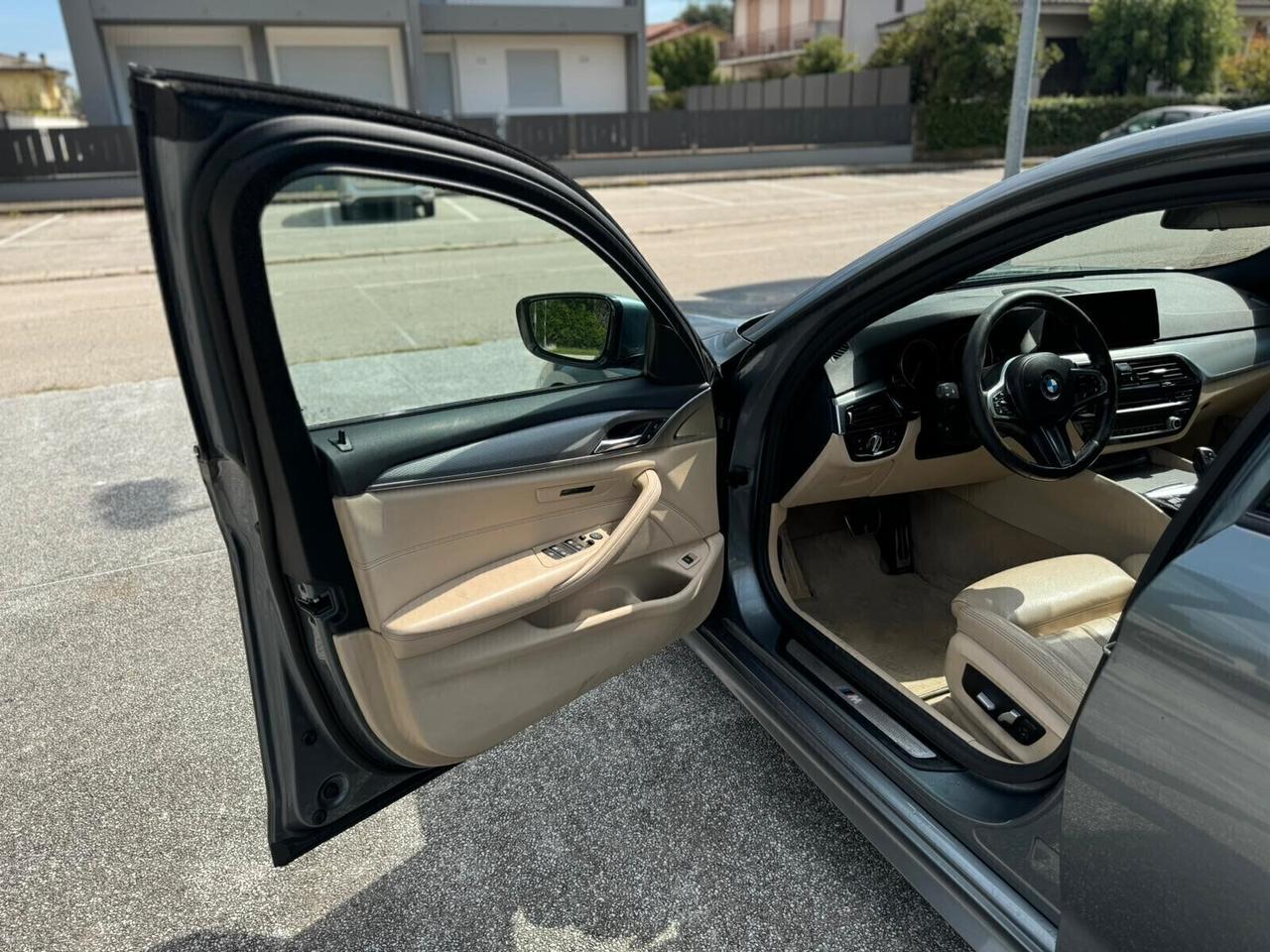 Bmw 530 30d xDrive Msport (195 kW) – 265 CV