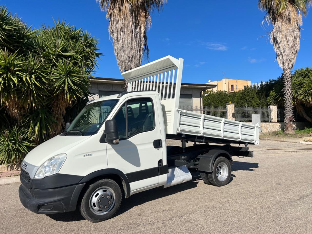 Iveco daily 35c17 ribaltabile trilaterale
