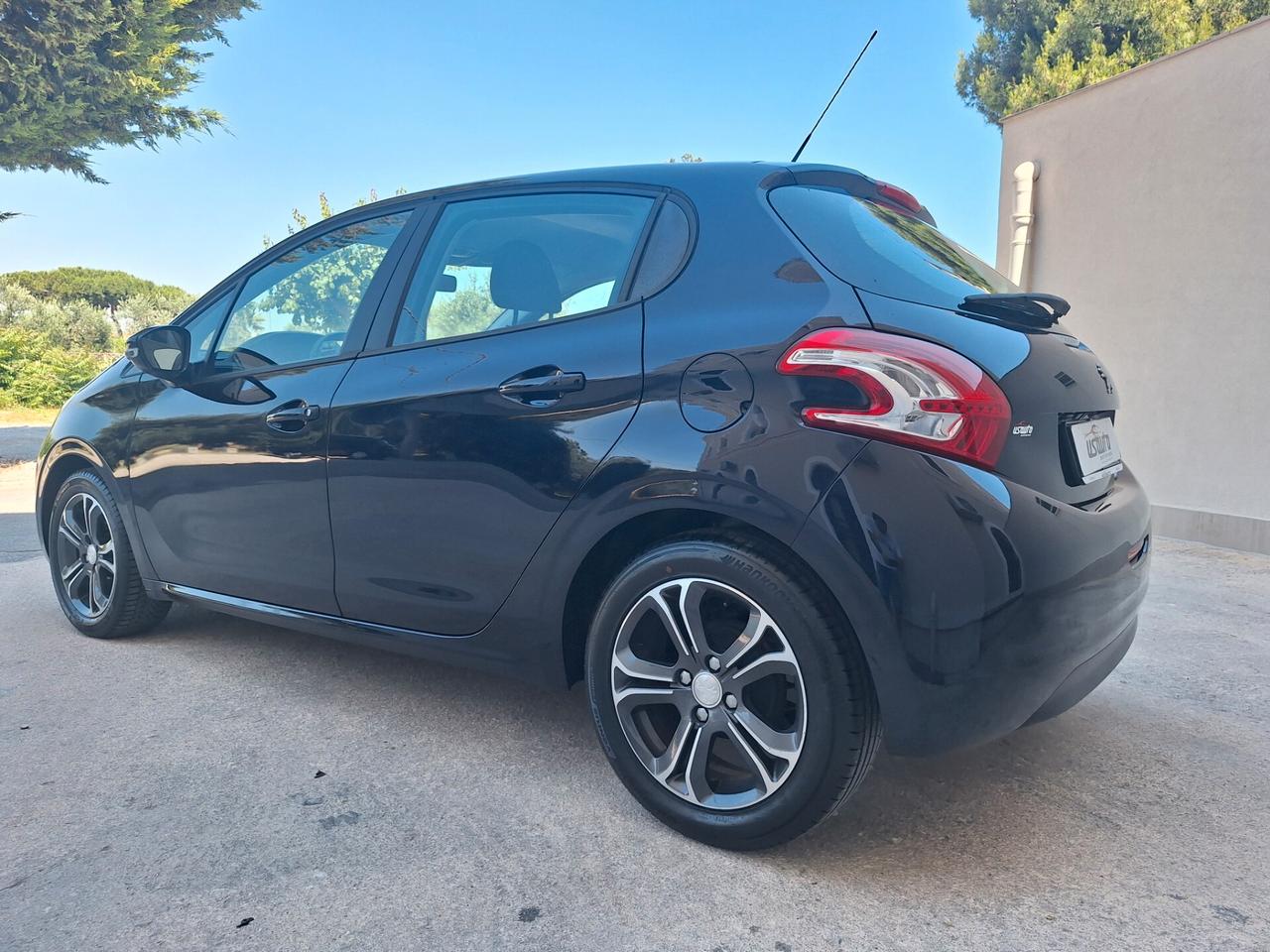 Peugeot 208 1.4 HDi 68 CV 5 p PERFETTA 2015