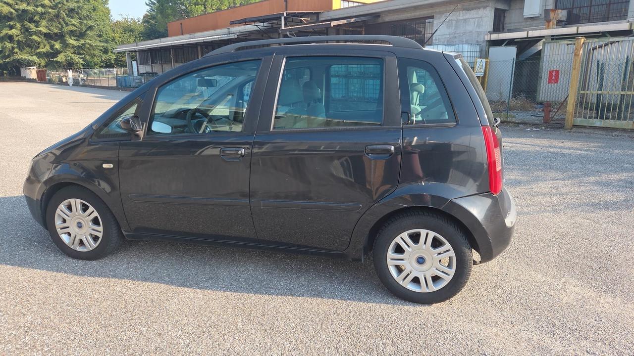 Fiat Idea 1.4 16V Emotion