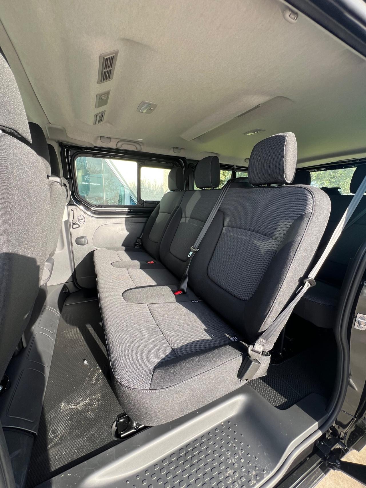 Nissan Primastar 2.0dCi 9 posti possibilità noleggio no scoring