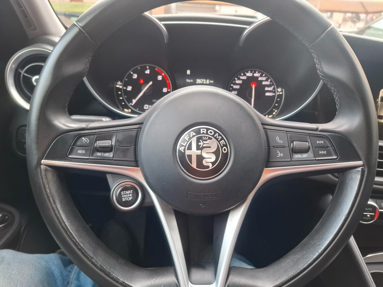 Alfa Romeo Giulia - 2.2 Eco Business Super 180 CV