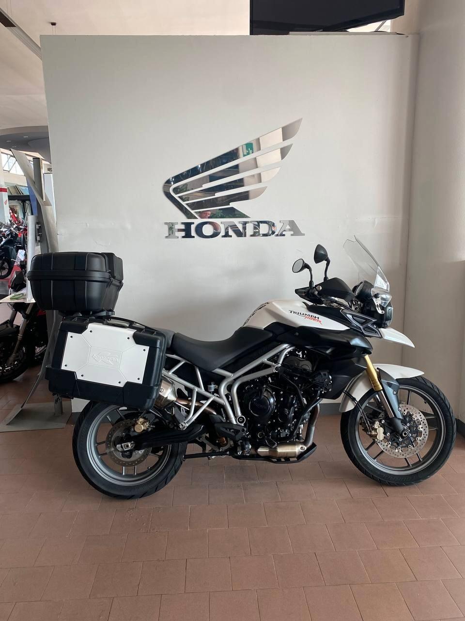 Triumph Tiger 800