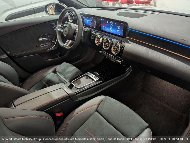 Mercedes-Benz Classe A 180 AMG LINE PREMIUM PLUS AUTOMATIC