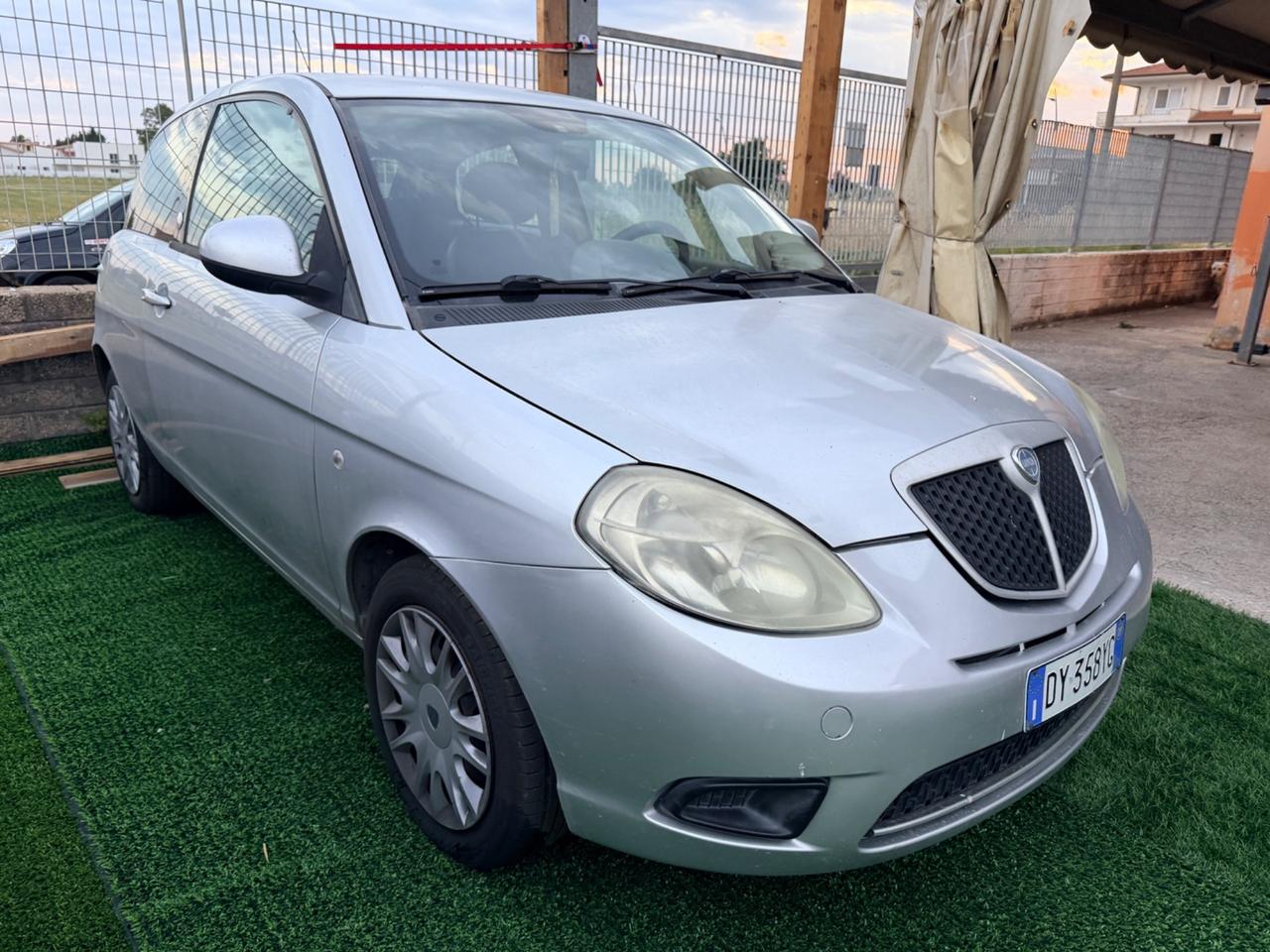 Lancia Ypsilon 1.4 Argento Ecochic GPL